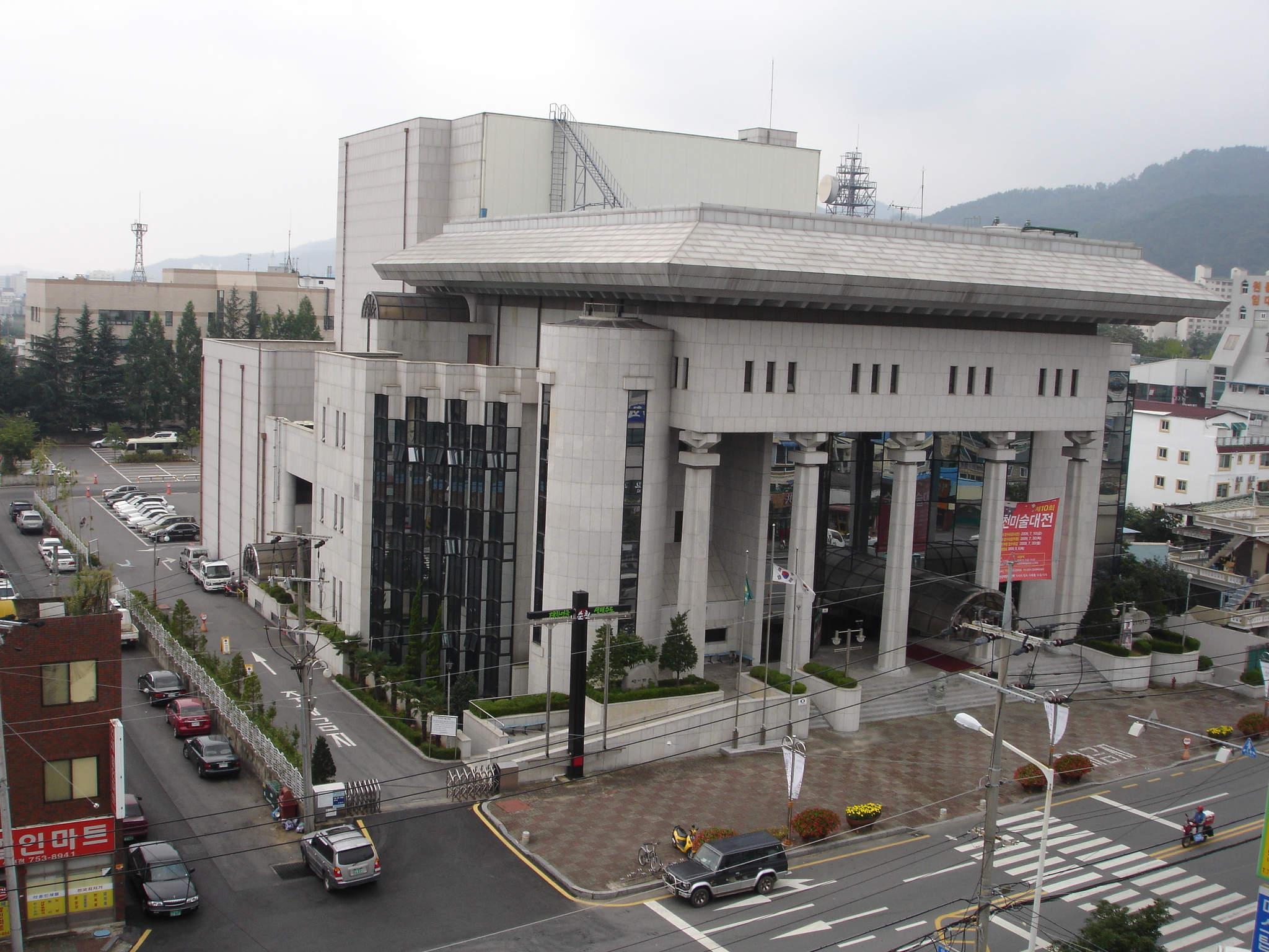 건물전경사진.jpg 이미지입니다.