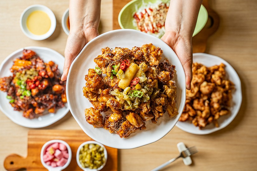 1. 겨울엔 뭐 먹지(매실닭강정).jpg 이미지입니다.