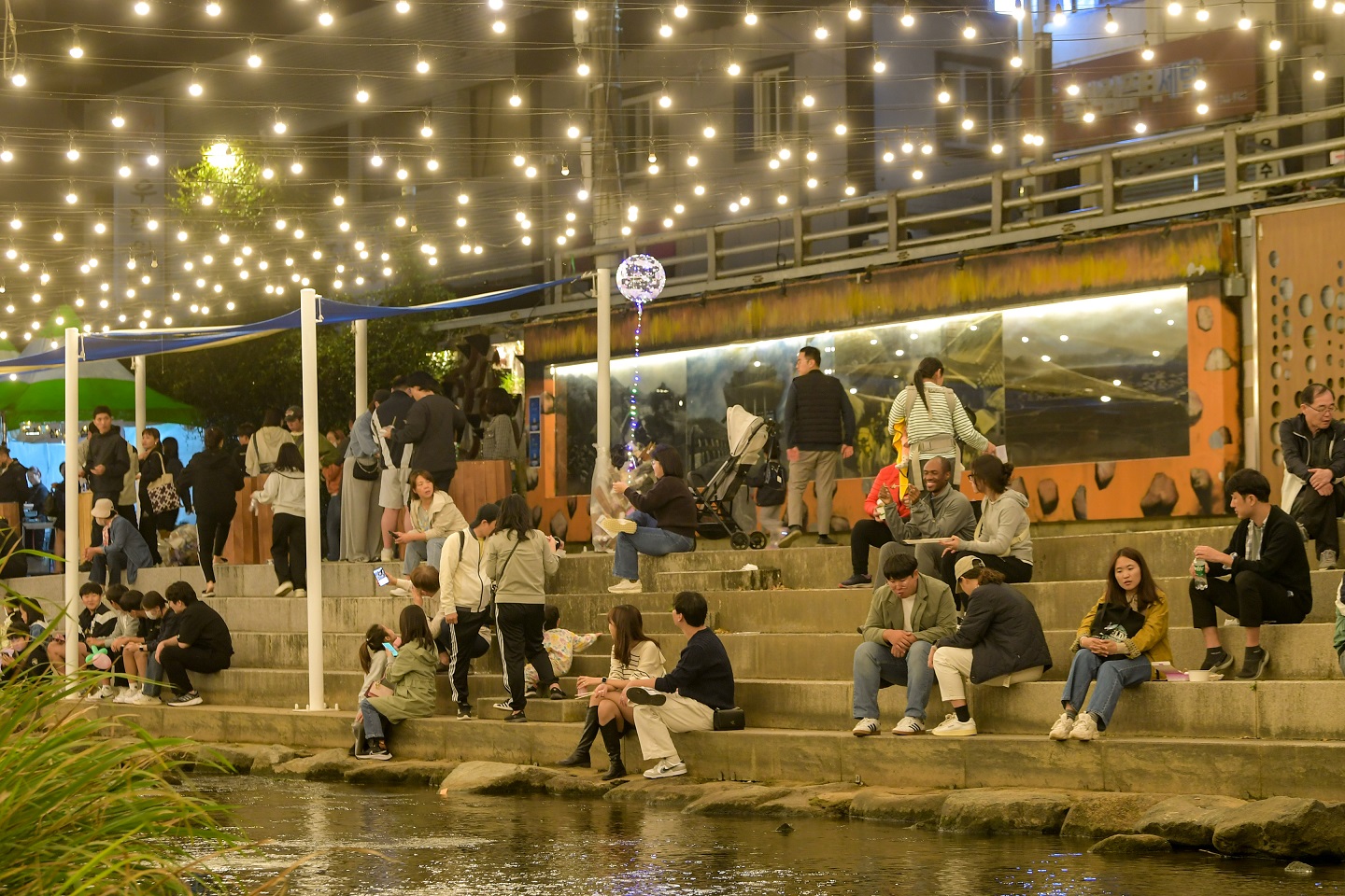 1 원도심 축제 야경(2023 순천 푸드앤아트페스티벌)_옥천변.jpg 이미지입니다.