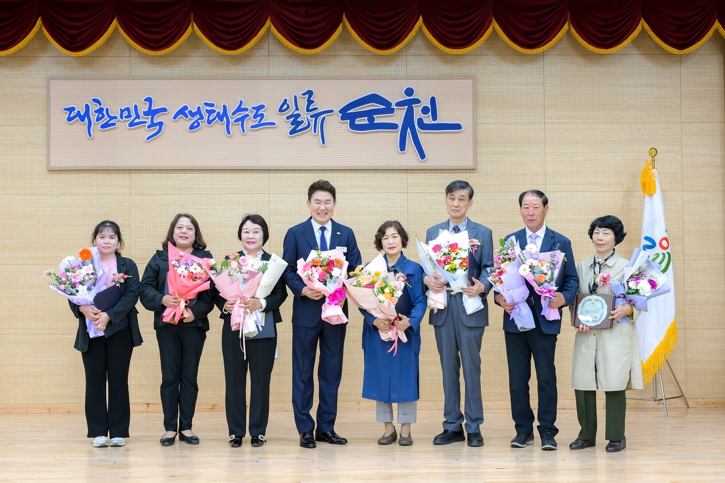 5 순천시, 제53회 어버이날 기념 효행 실천 유공자 표창.jpg 이미지입니다.