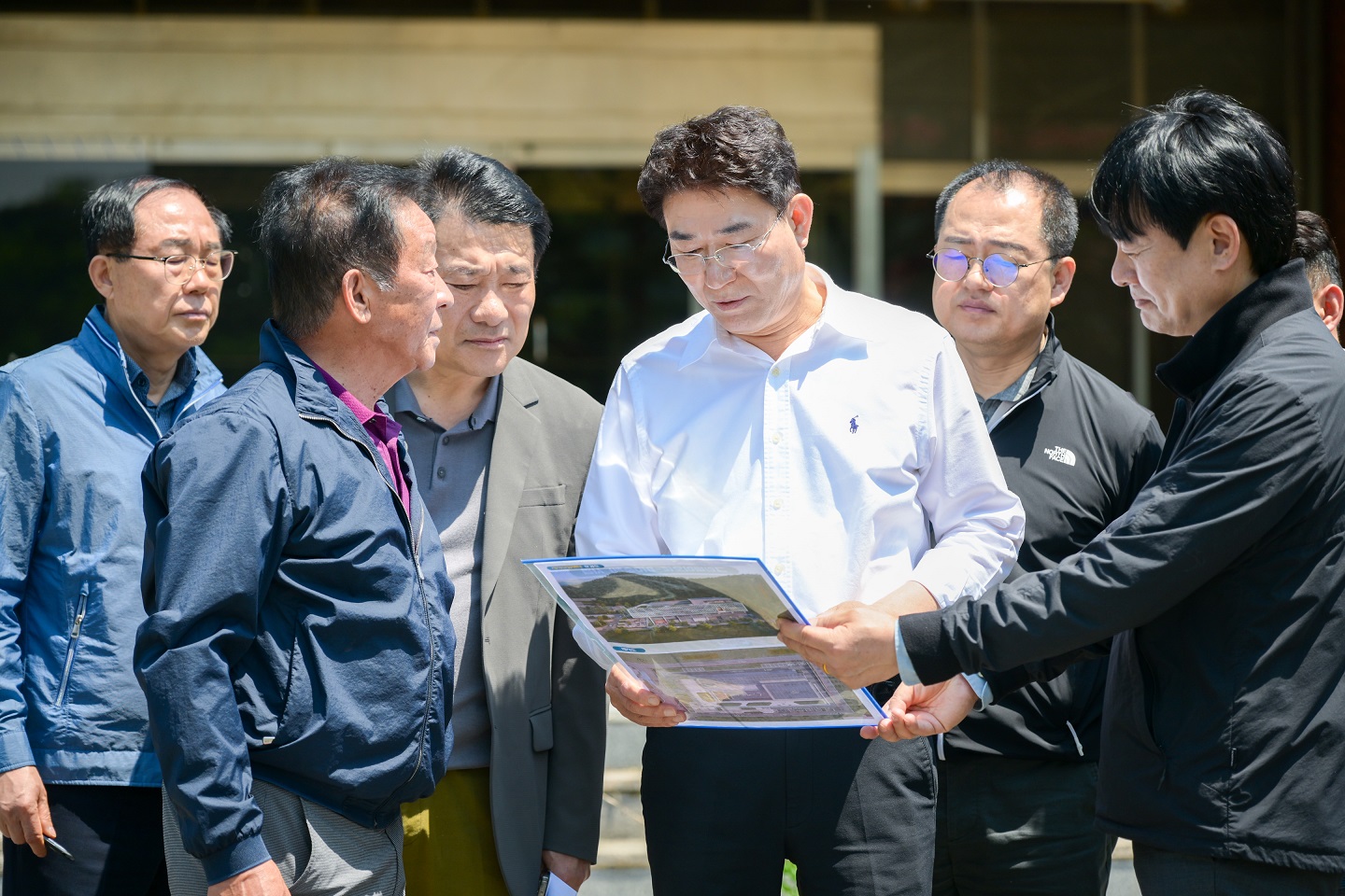 노관규 순천시장은 12일, 옛 승주군청 일원에 조성될 그린바이오산업 전진기지 부지를 직접 찾고 현장 점검에 나섰다 (2).jpg 이미지입니다.