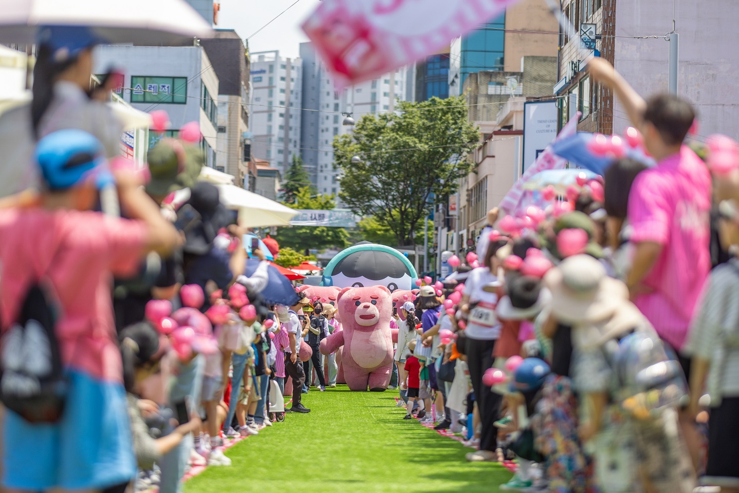 1 원츠 순천 벨리곰 펀 워킹에 노관규 순천시장과 참가자 700여 명이 참여했다.jpg 이미지입니다.